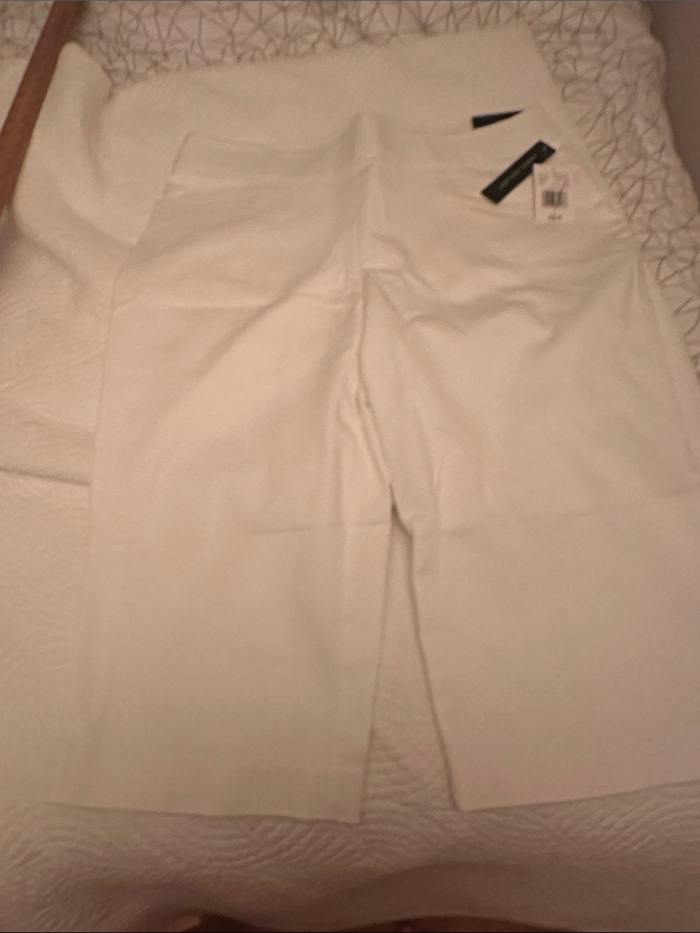 White Women's Pull-On Capri Pants 16 P , nwt